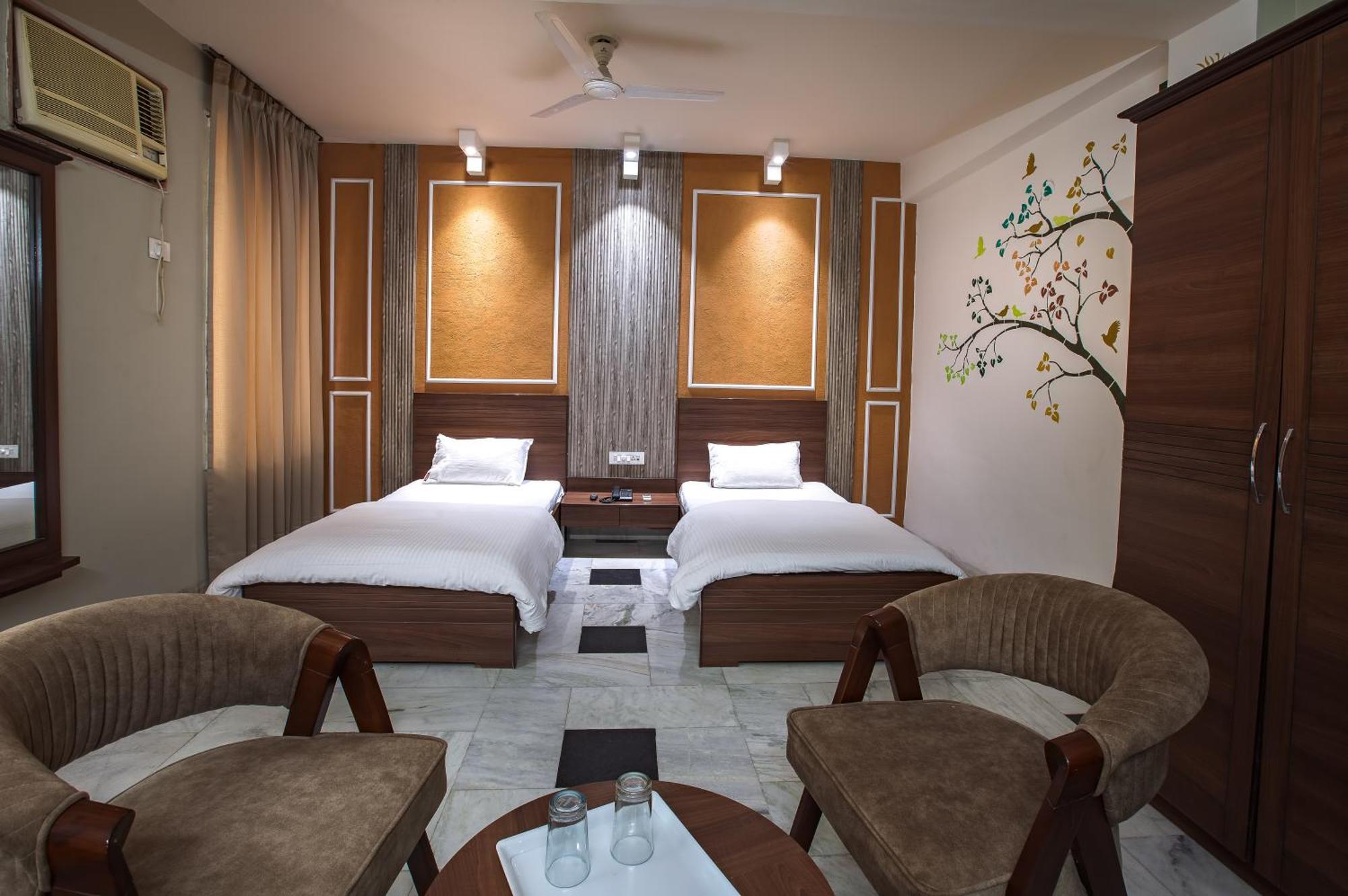 Hotel Bhakti Dhama Vrindāvan Екстериор снимка