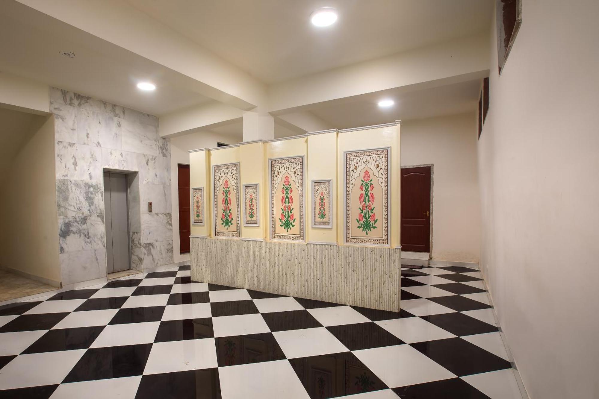 Hotel Bhakti Dhama Vrindāvan Екстериор снимка