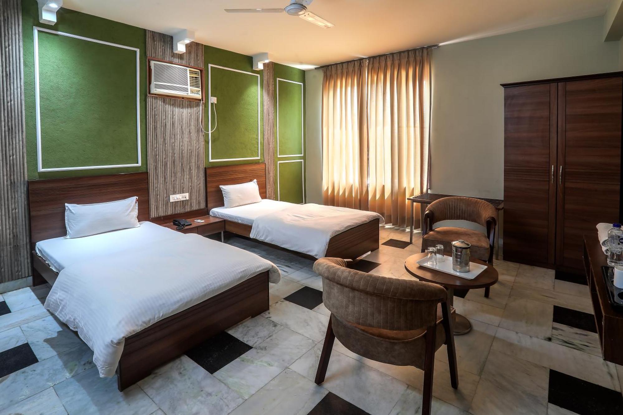 Hotel Bhakti Dhama Vrindāvan Екстериор снимка