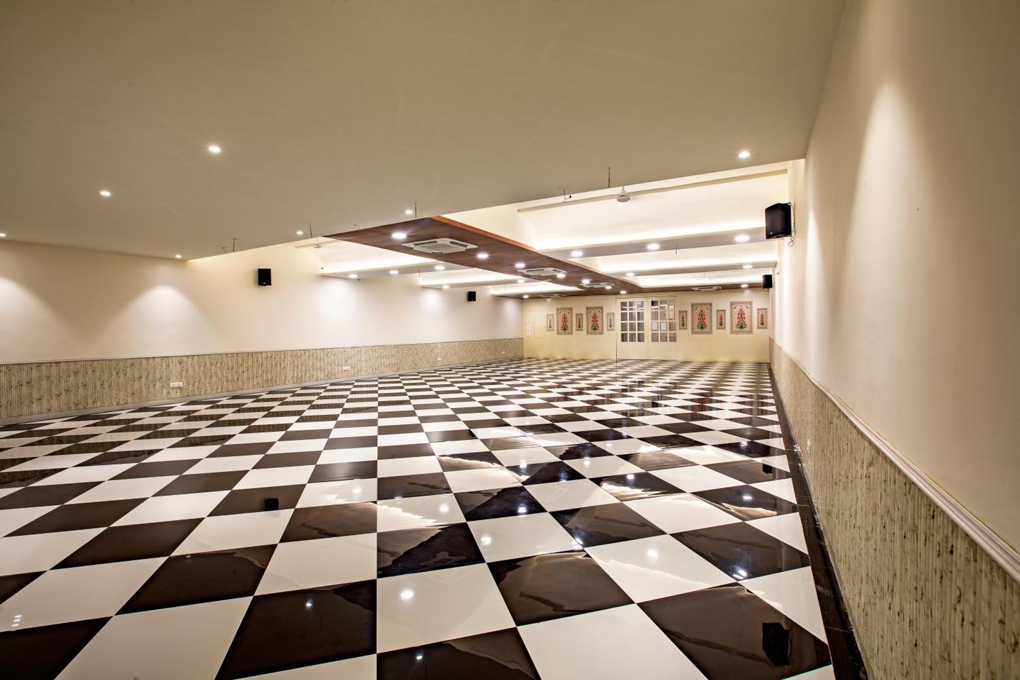 Hotel Bhakti Dhama Vrindāvan Екстериор снимка