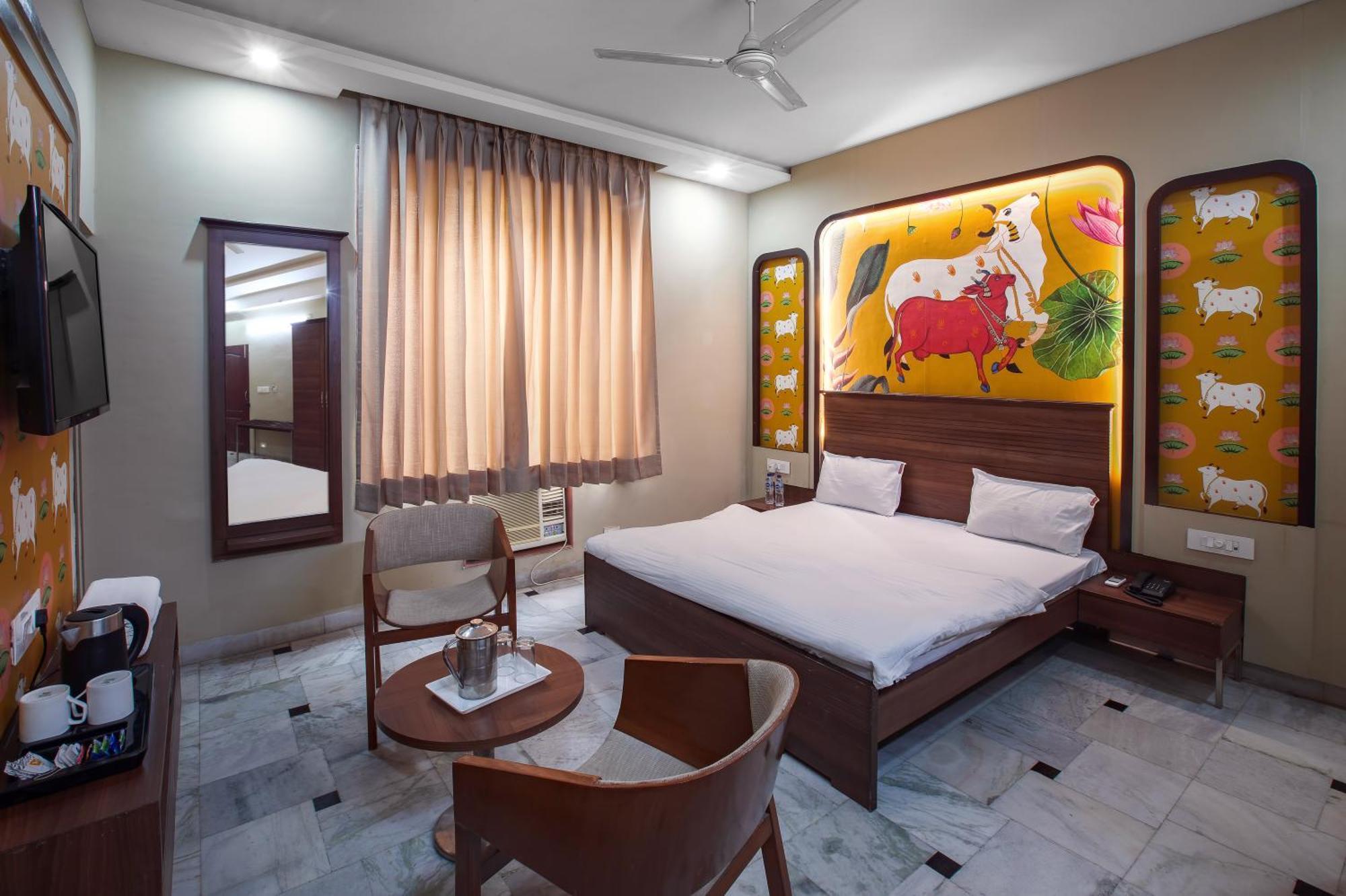 Hotel Bhakti Dhama Vrindāvan Екстериор снимка