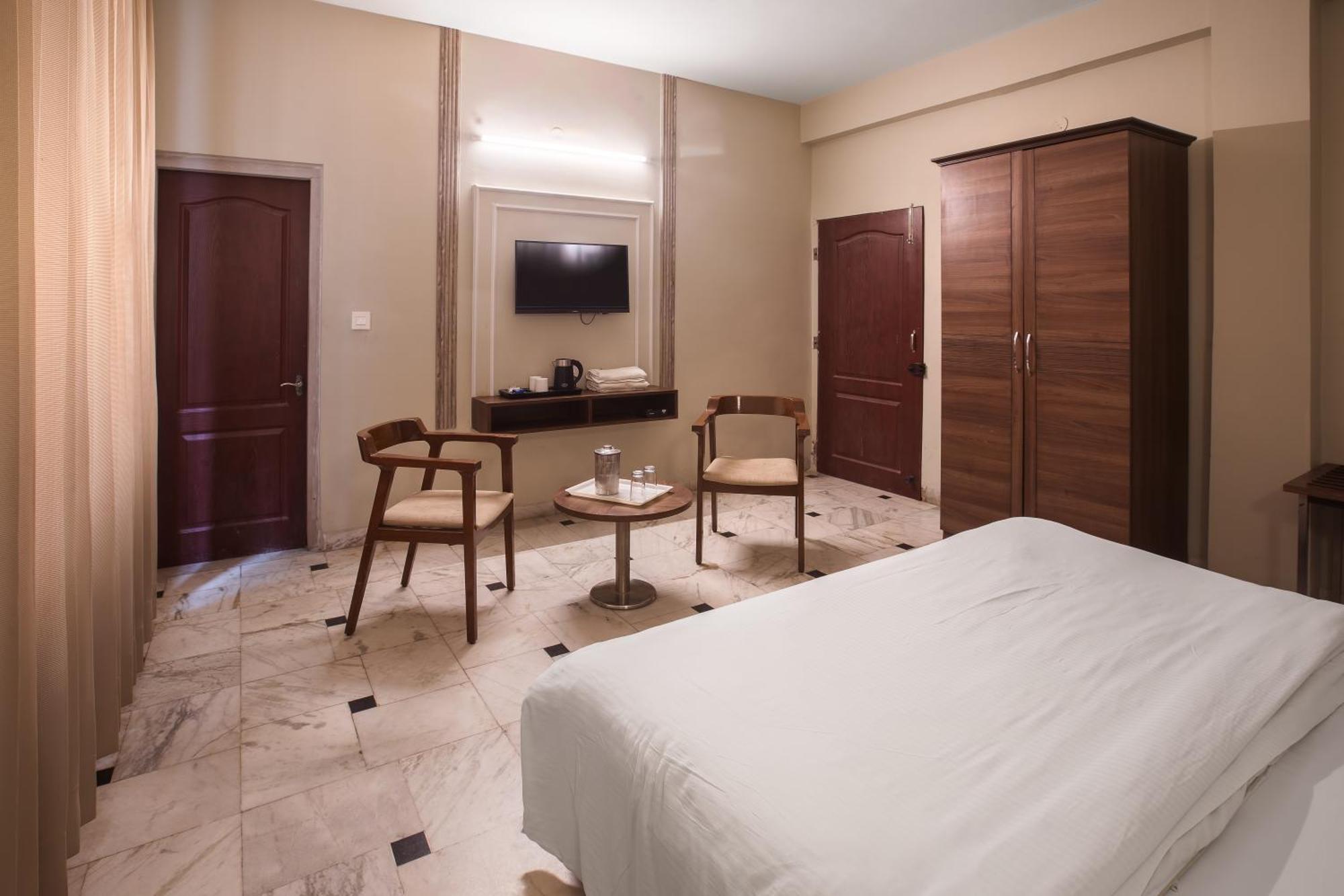 Hotel Bhakti Dhama Vrindāvan Екстериор снимка