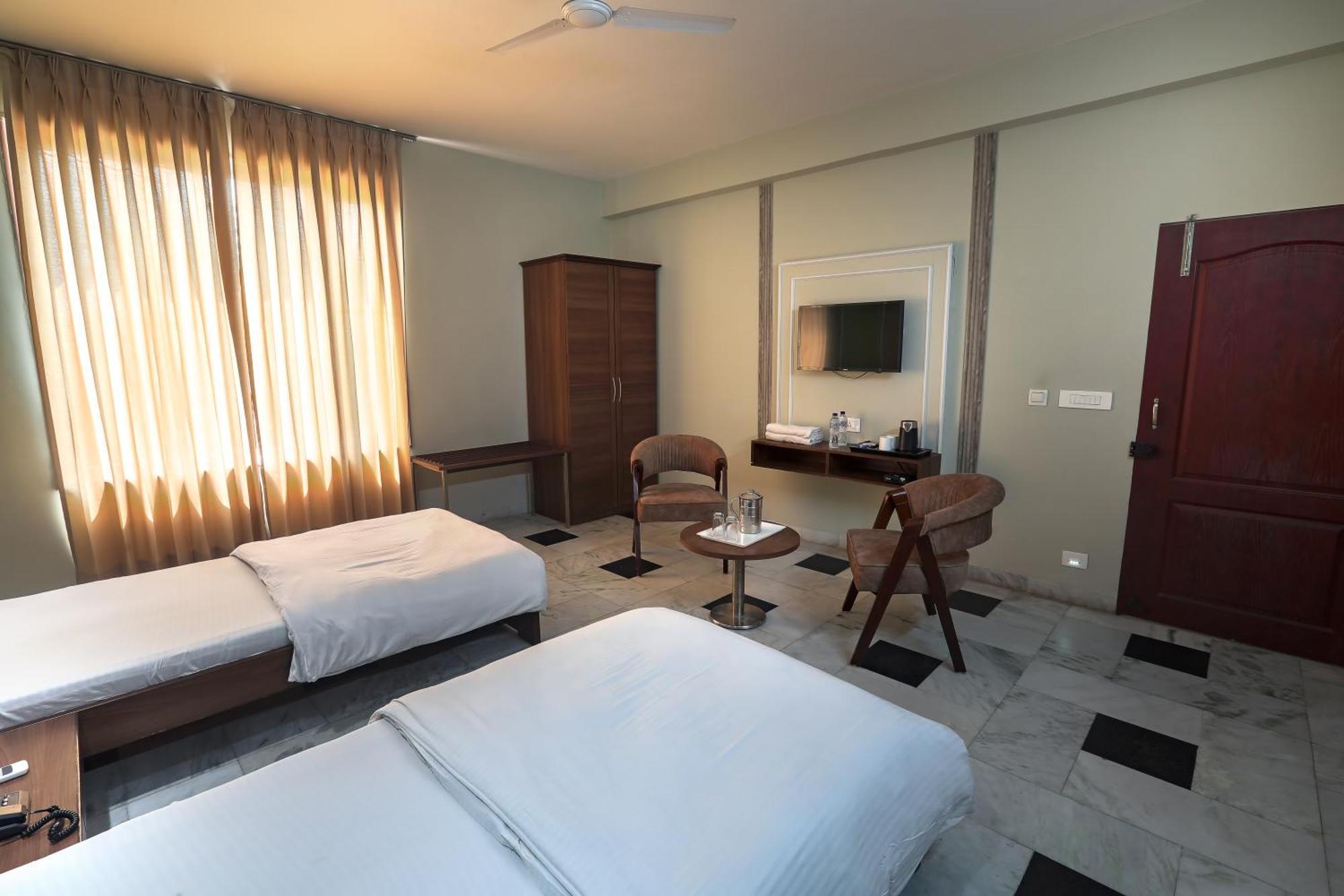 Hotel Bhakti Dhama Vrindāvan Екстериор снимка