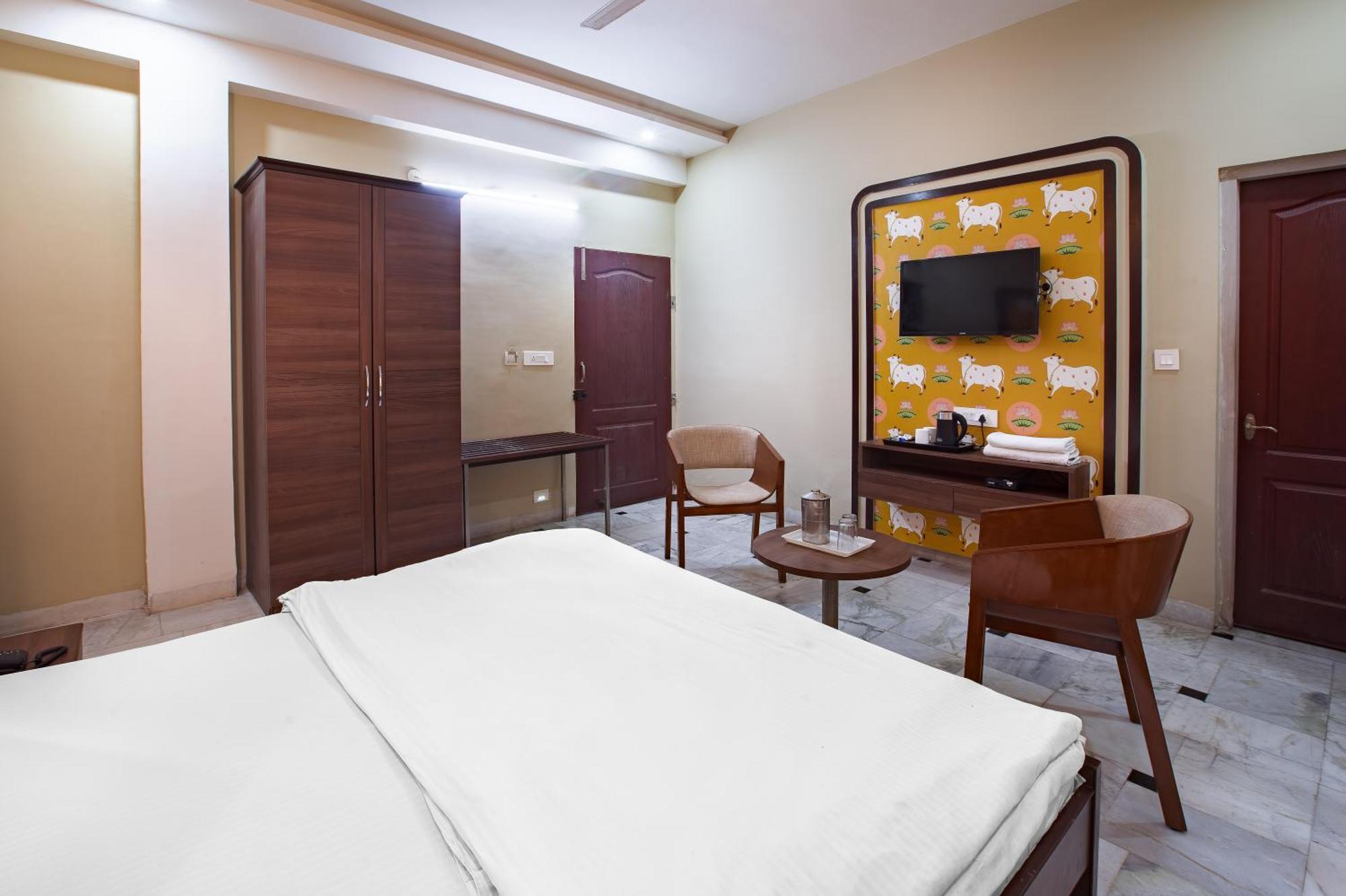 Hotel Bhakti Dhama Vrindāvan Екстериор снимка