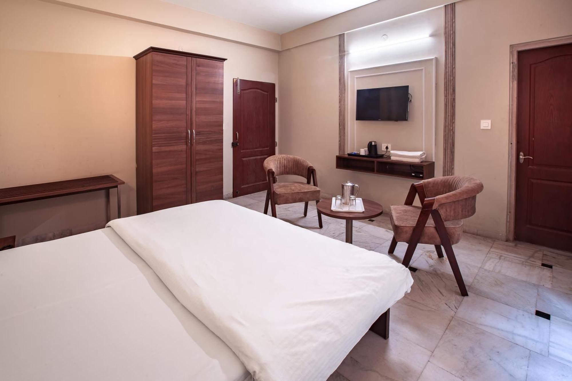 Hotel Bhakti Dhama Vrindāvan Екстериор снимка