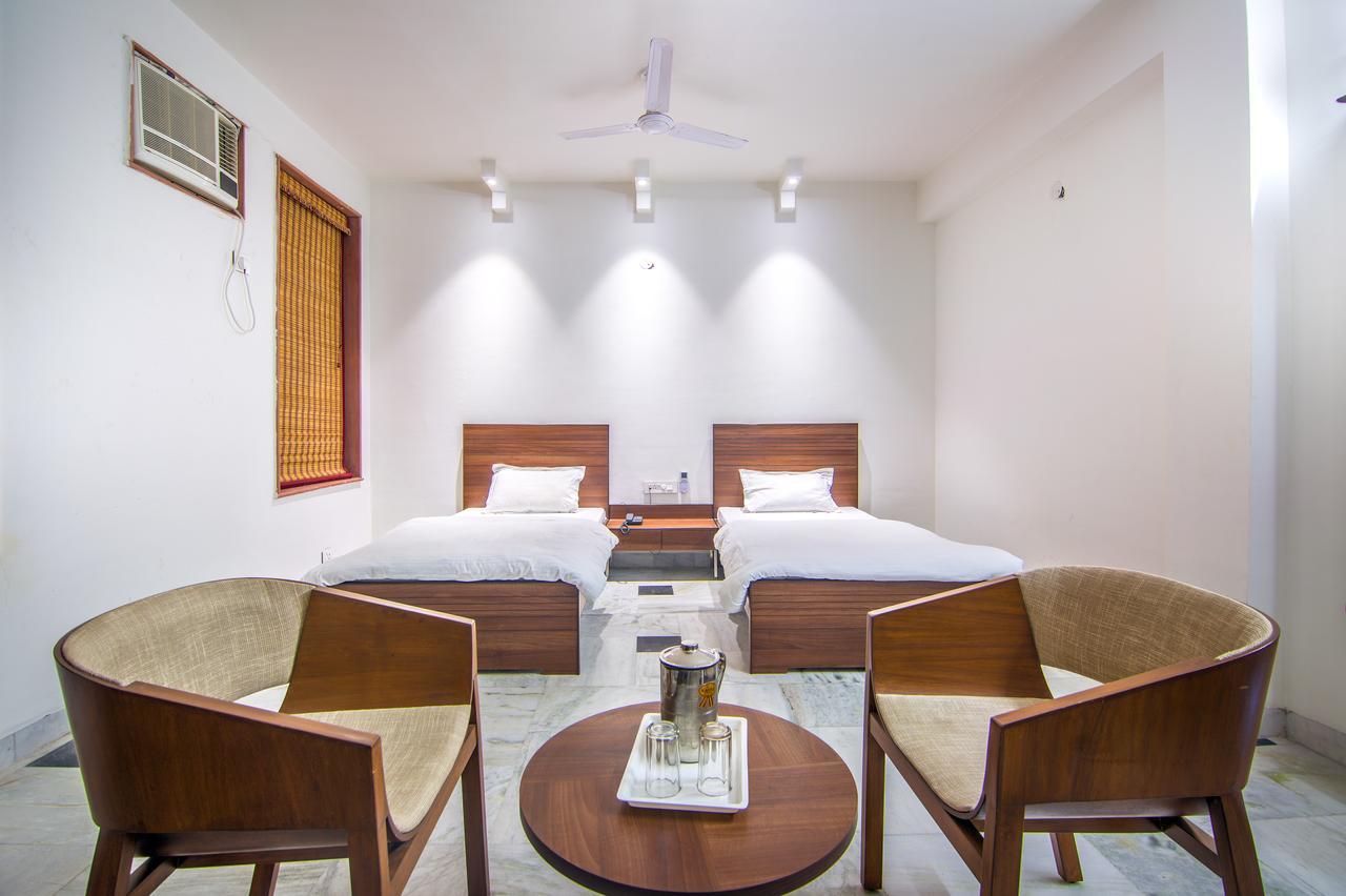 Hotel Bhakti Dhama Vrindāvan Екстериор снимка
