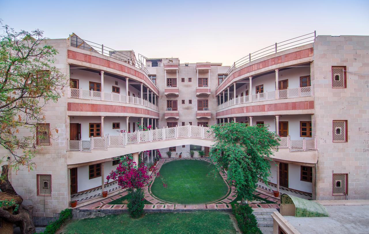 Hotel Bhakti Dhama Vrindāvan Екстериор снимка